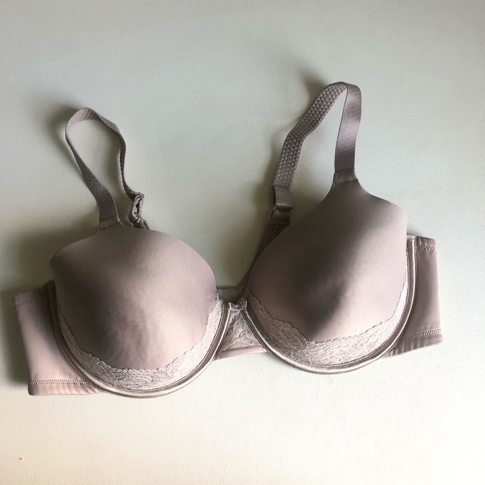 Vanity Fair Padded Full Coverage Underwire Bra - image 1